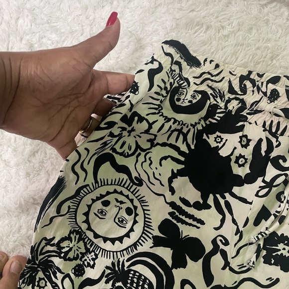 Monkl Cream and Black Abstract Pants - Picture 4 of 12